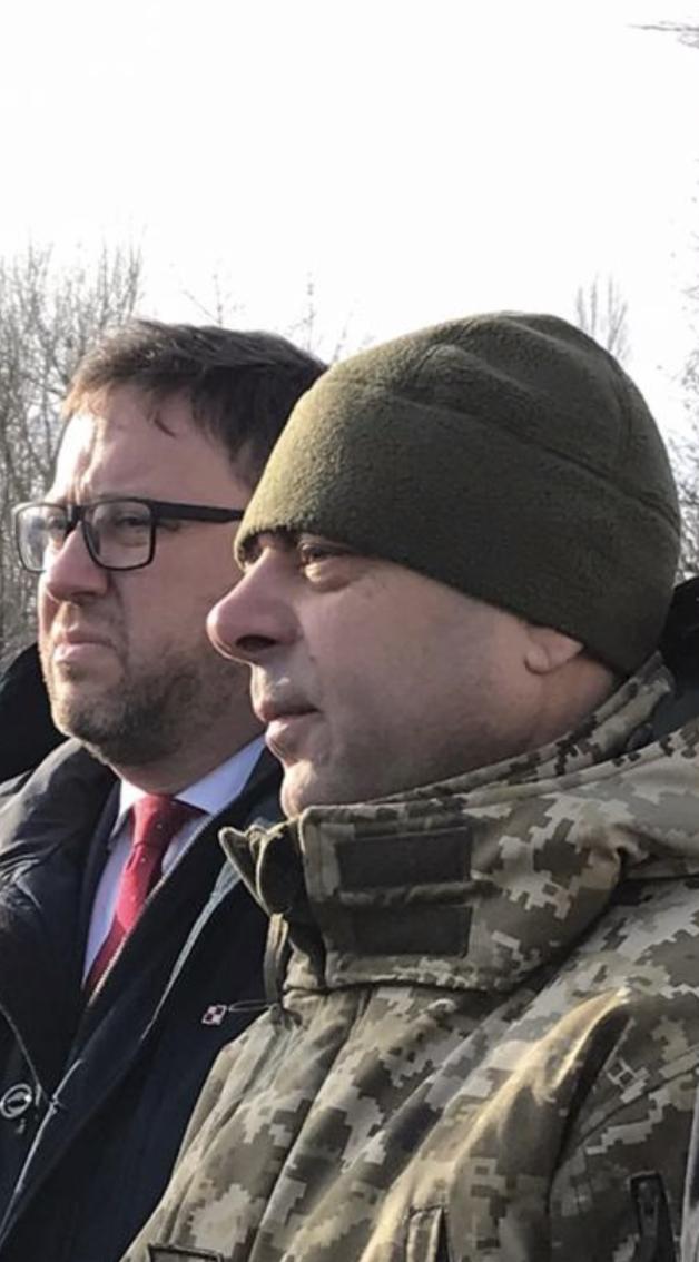 W poszukiwaniu pokoju i pojednania. Wizyta Ambasadorów Polski, Łotwy i Estonii na Ukrainie w obwodach donieckim i ługańskim [PL/UA]